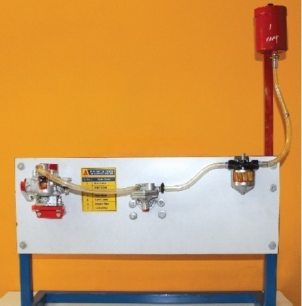FUEL SUPPLY SYSTEM OF A PETROL ENGINE