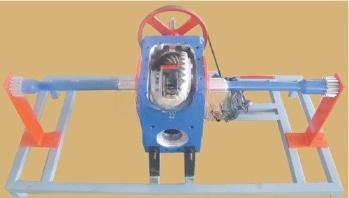 TRACTOR DIFFERENTIAL GEAR ASSEMBLY
